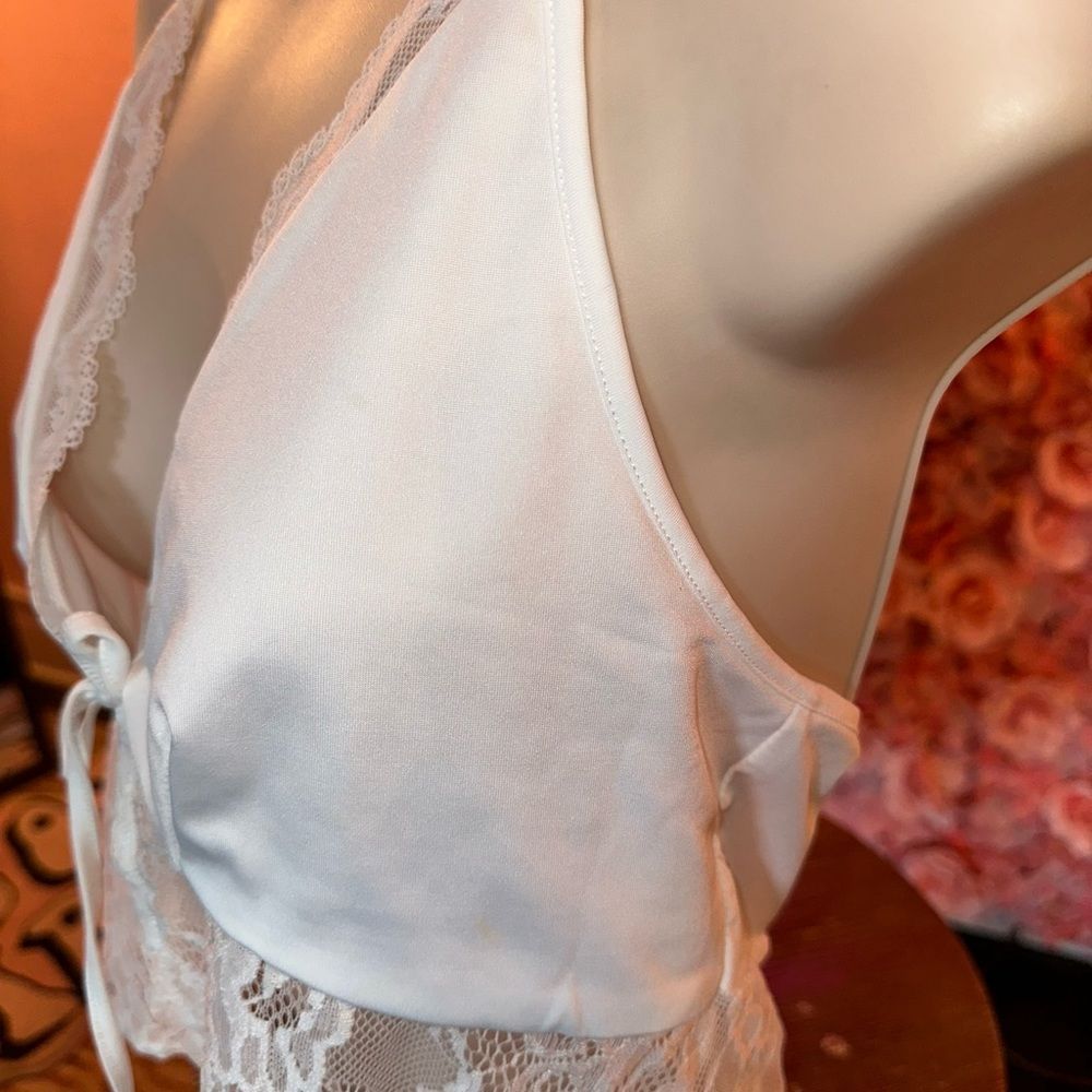 SHEIN (Medium) 🥳 5/$15 🥳 White Lace Tied Crop Top - Picture 5 of 6